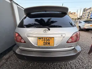Toyota Harrier 2004 Silver