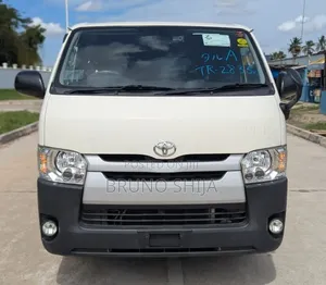 Toyota HiAce 2016 White