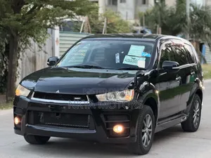 Mitsubishi Outlander 2011 Black