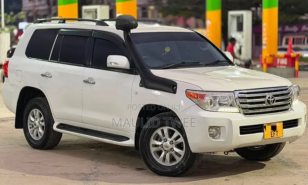 Toyota Land Cruiser 2008 White