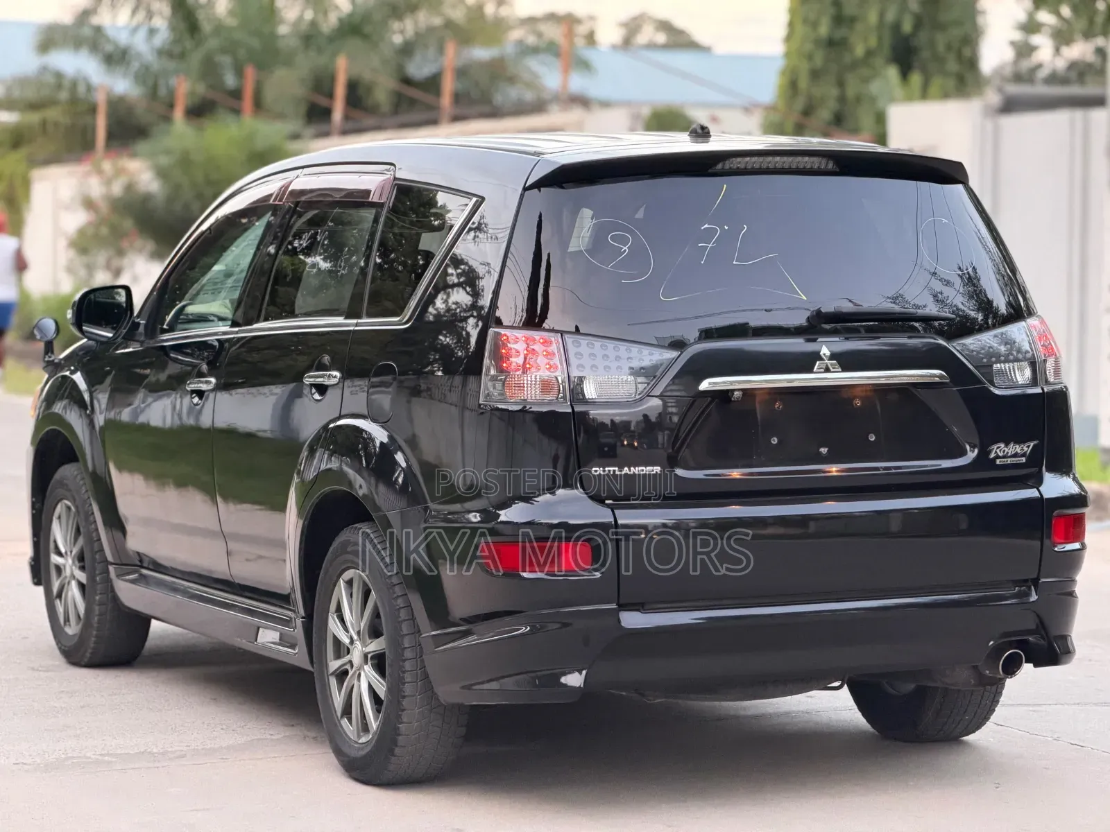 Mitsubishi Outlander 2011 Black