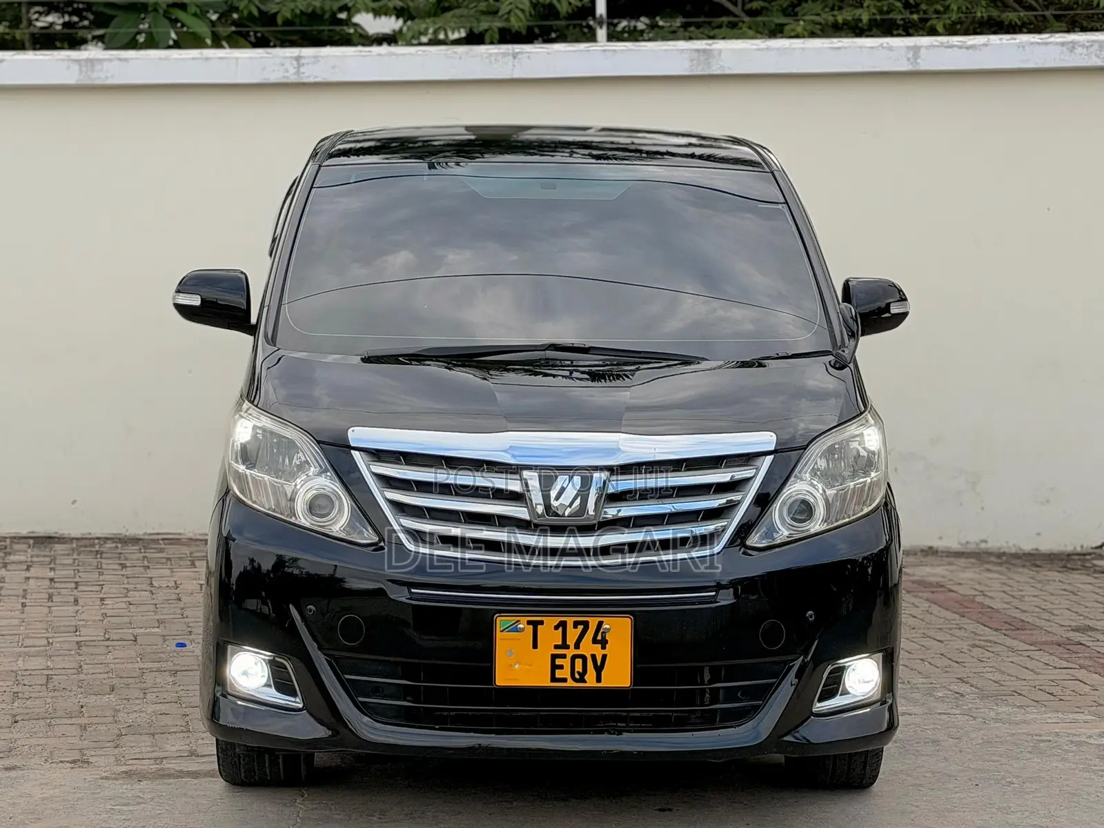 Toyota Alphard 2010 Black