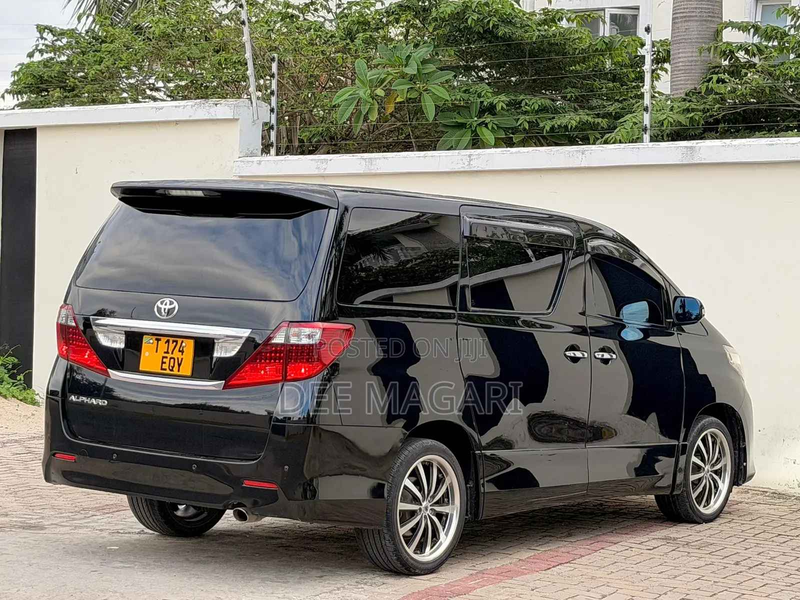 Toyota Alphard 2010 Black