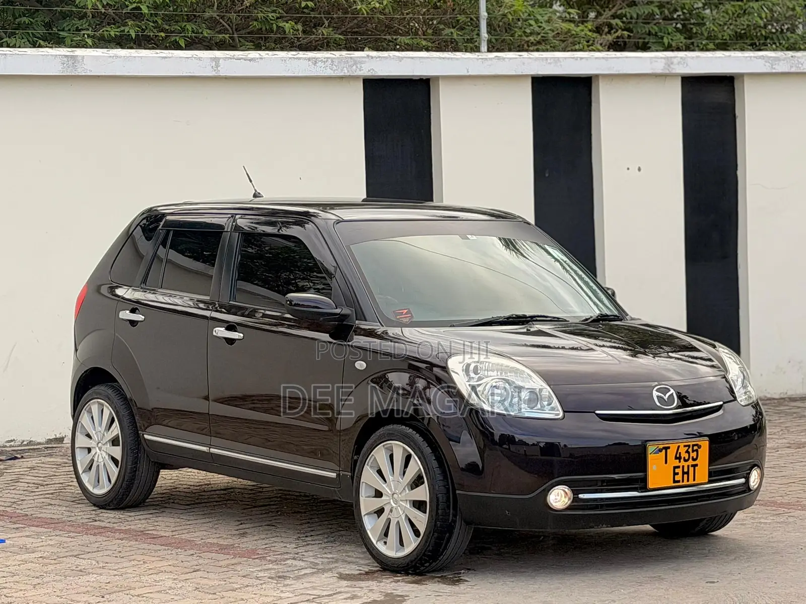 Mazda Verisa 2008 Black