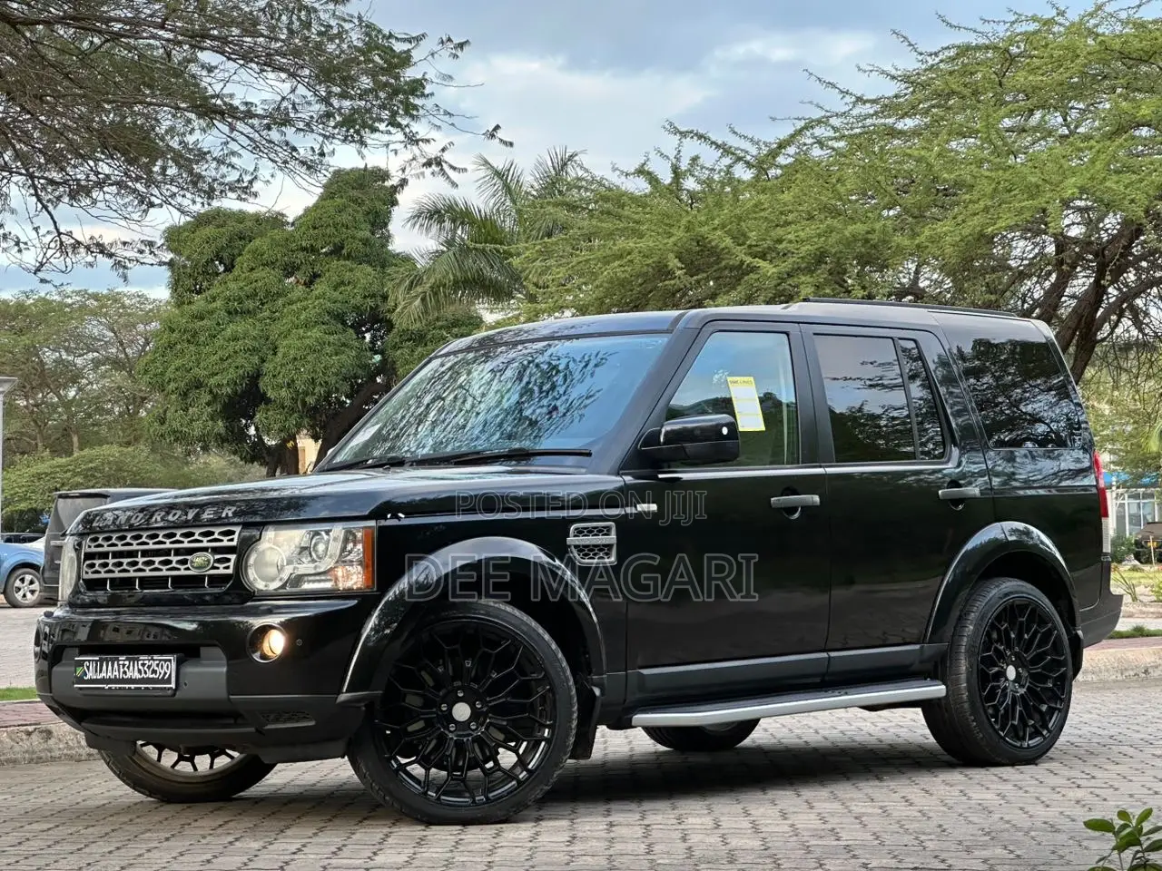 Land Rover Discovery 2010 Black