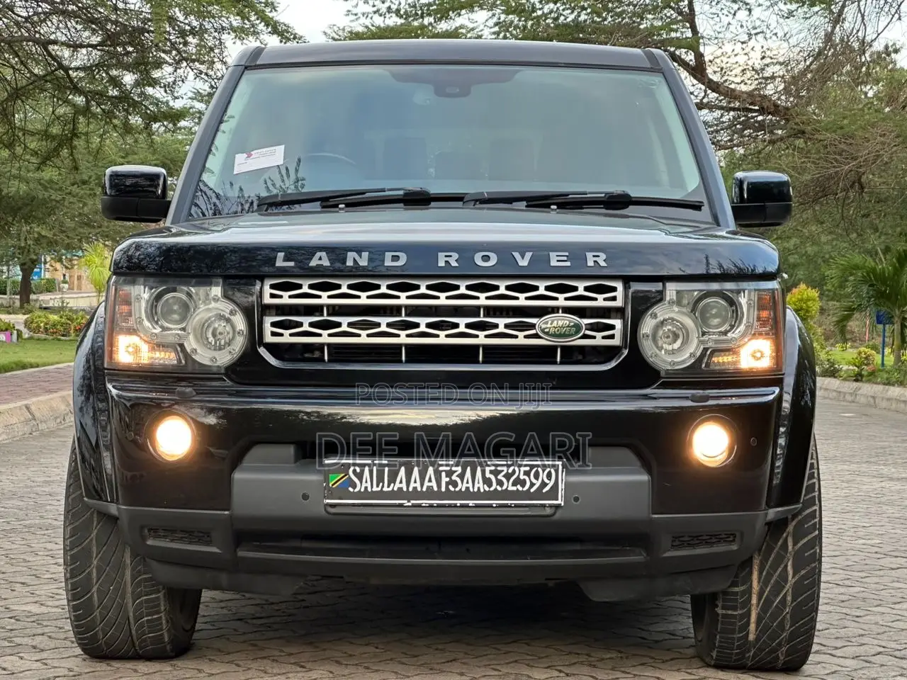 Land Rover Discovery 2010 Black
