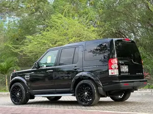 Land Rover Discovery 2010 Black