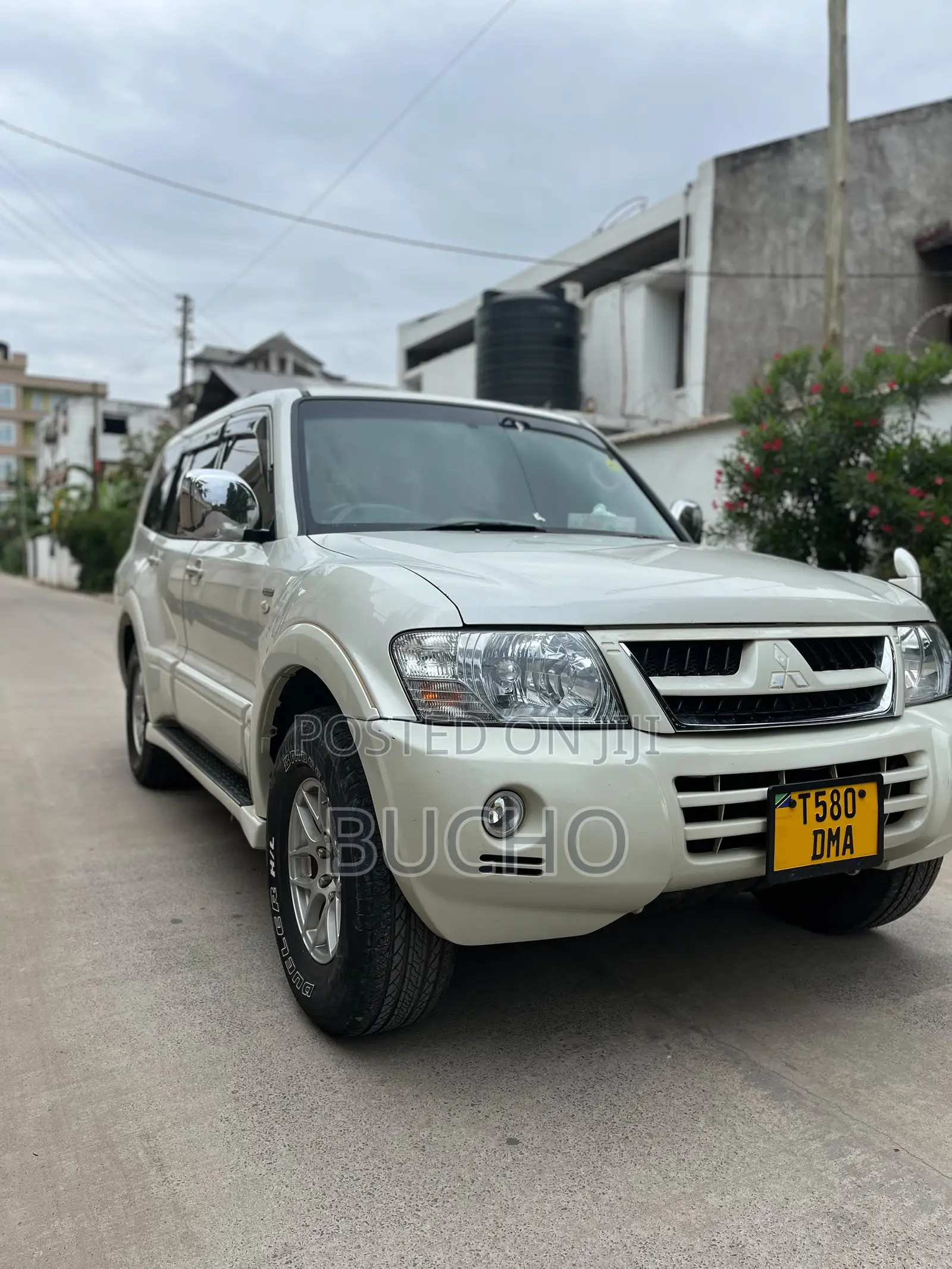 Mitsubishi Pajero 2005 White