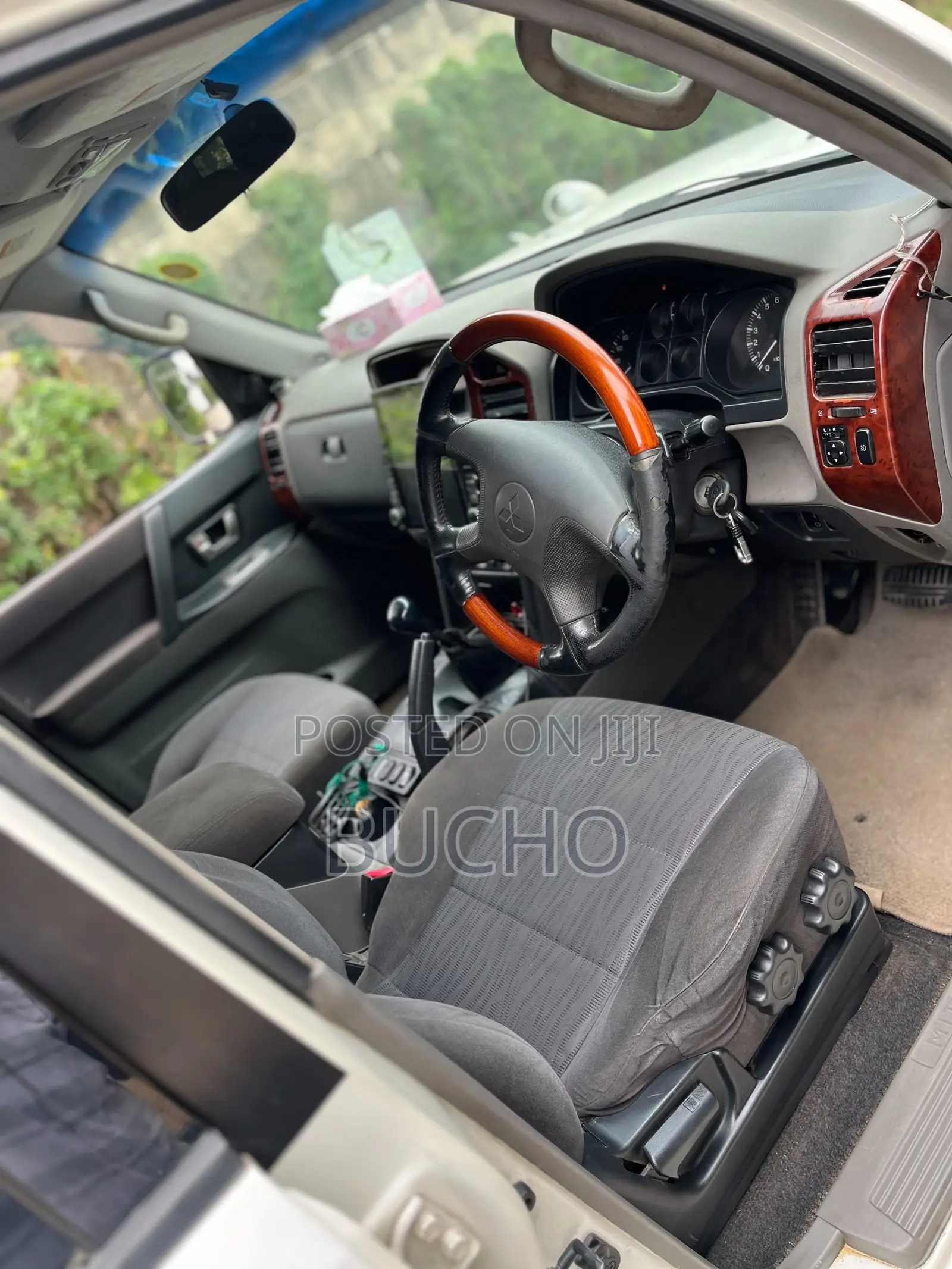 Mitsubishi Pajero 2005 White