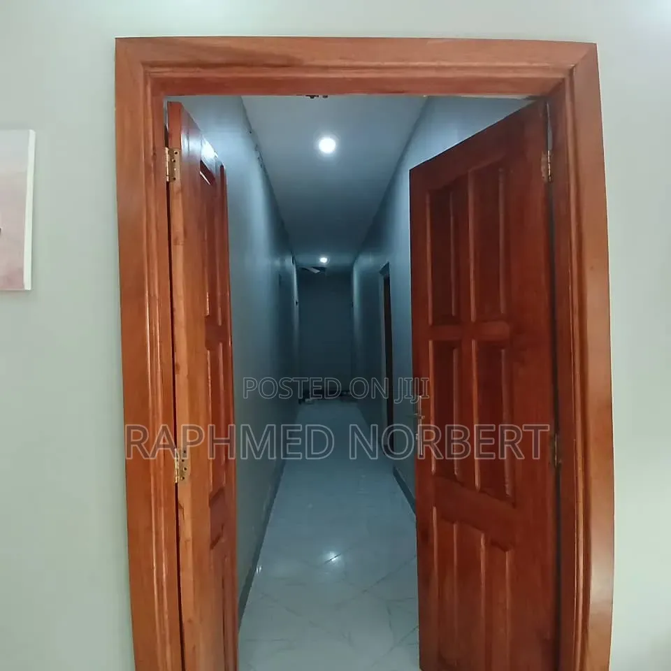 6bdrm House in Tanzania Real, Central Business Area for rent