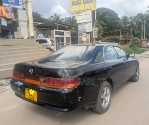 Toyota Chaser 2000 Black