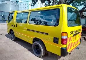 Toyota Dyna 2002 Yellow