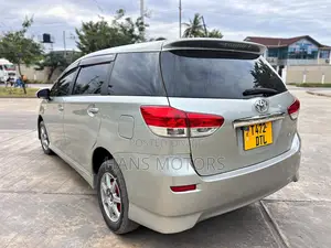 Toyota Wish 2010 Silver