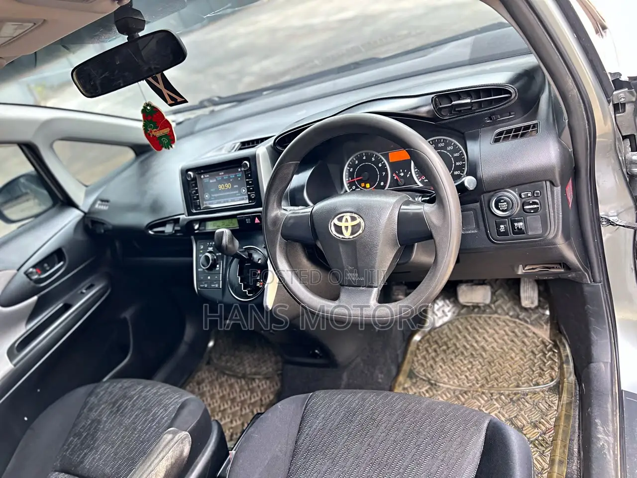 Toyota Wish 2010 Silver