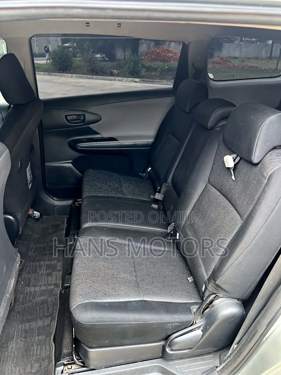 Toyota Wish 2010 Silver