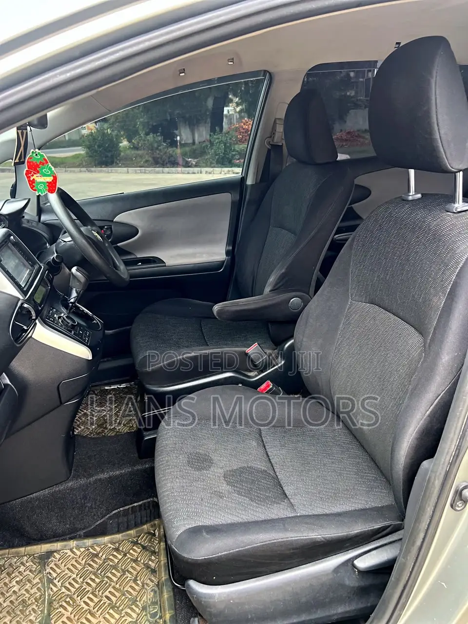 Toyota Wish 2010 Silver