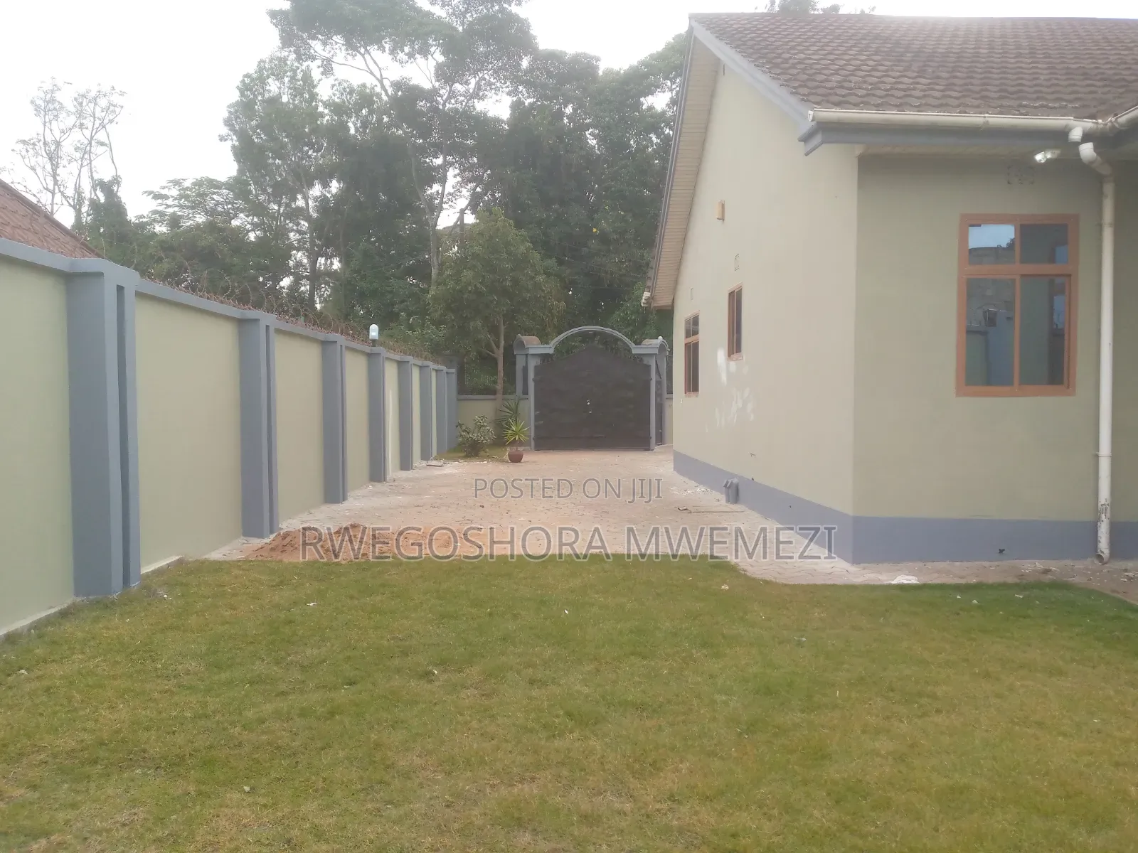 3bdrm House in Ngaramtoni Ya Juu, Kiranyi for sale