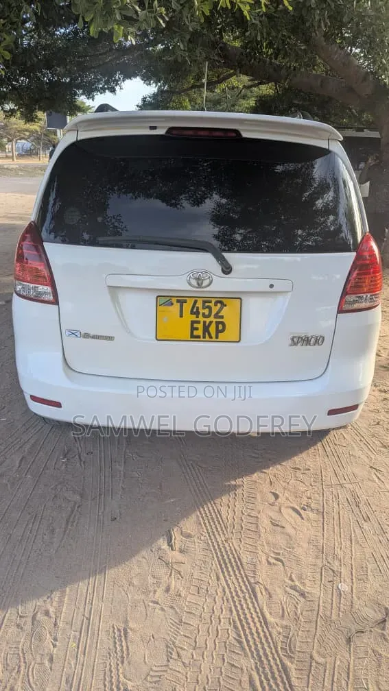 Toyota Corolla Spacio 2005 White