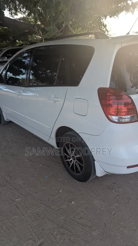 Toyota Corolla Spacio 2005 White
