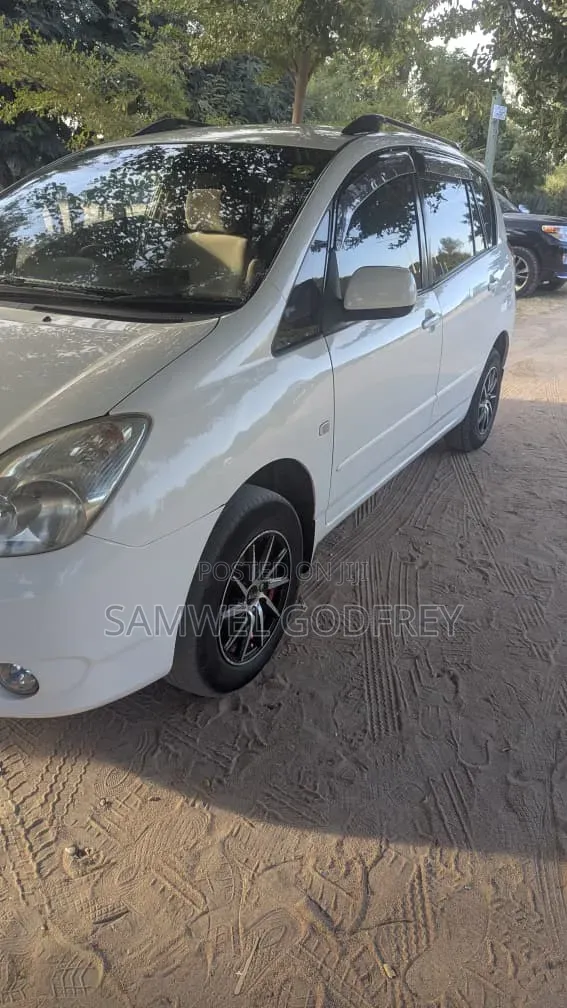 Toyota Corolla Spacio 2005 White