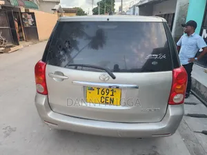 Toyota Raum 1.5 FWD 2005 Silver