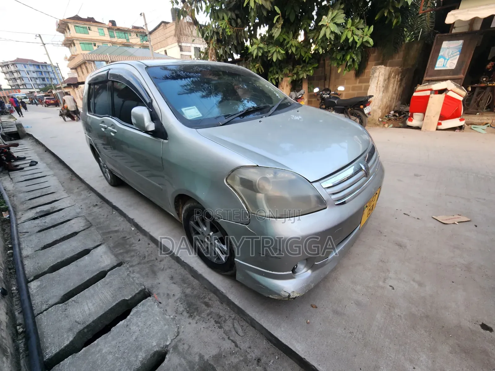 Toyota Raum 1.5 FWD 2005 Silver