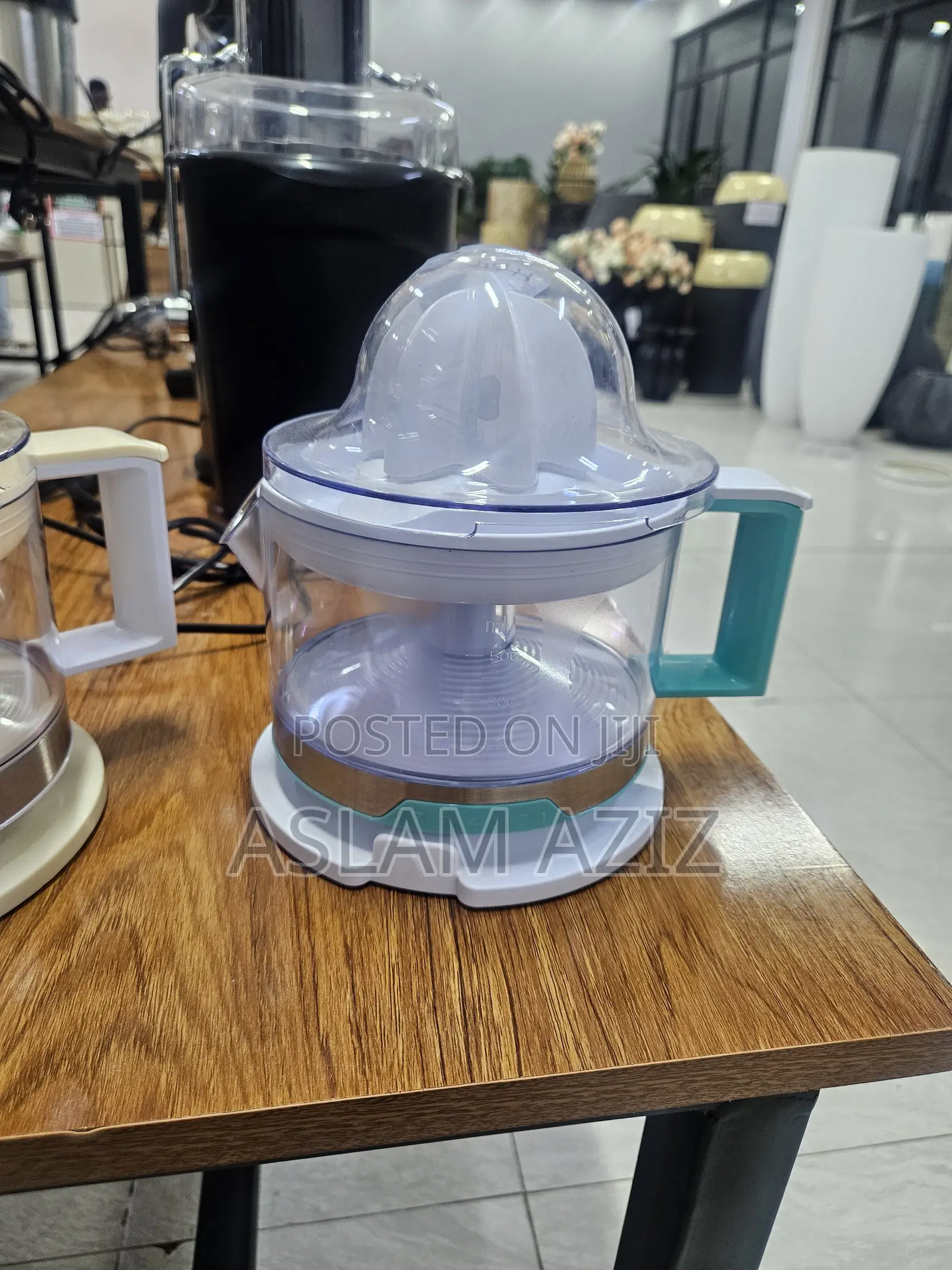 Electric Citrus Juicer / Food Processor).