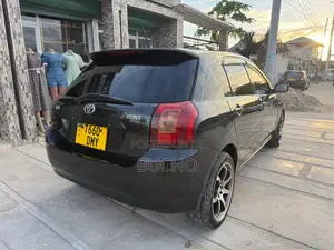 Toyota Corolla RunX 2004 Black