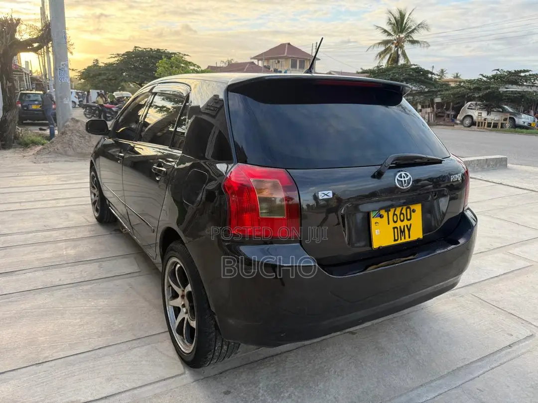 Toyota Corolla RunX 2004 Black