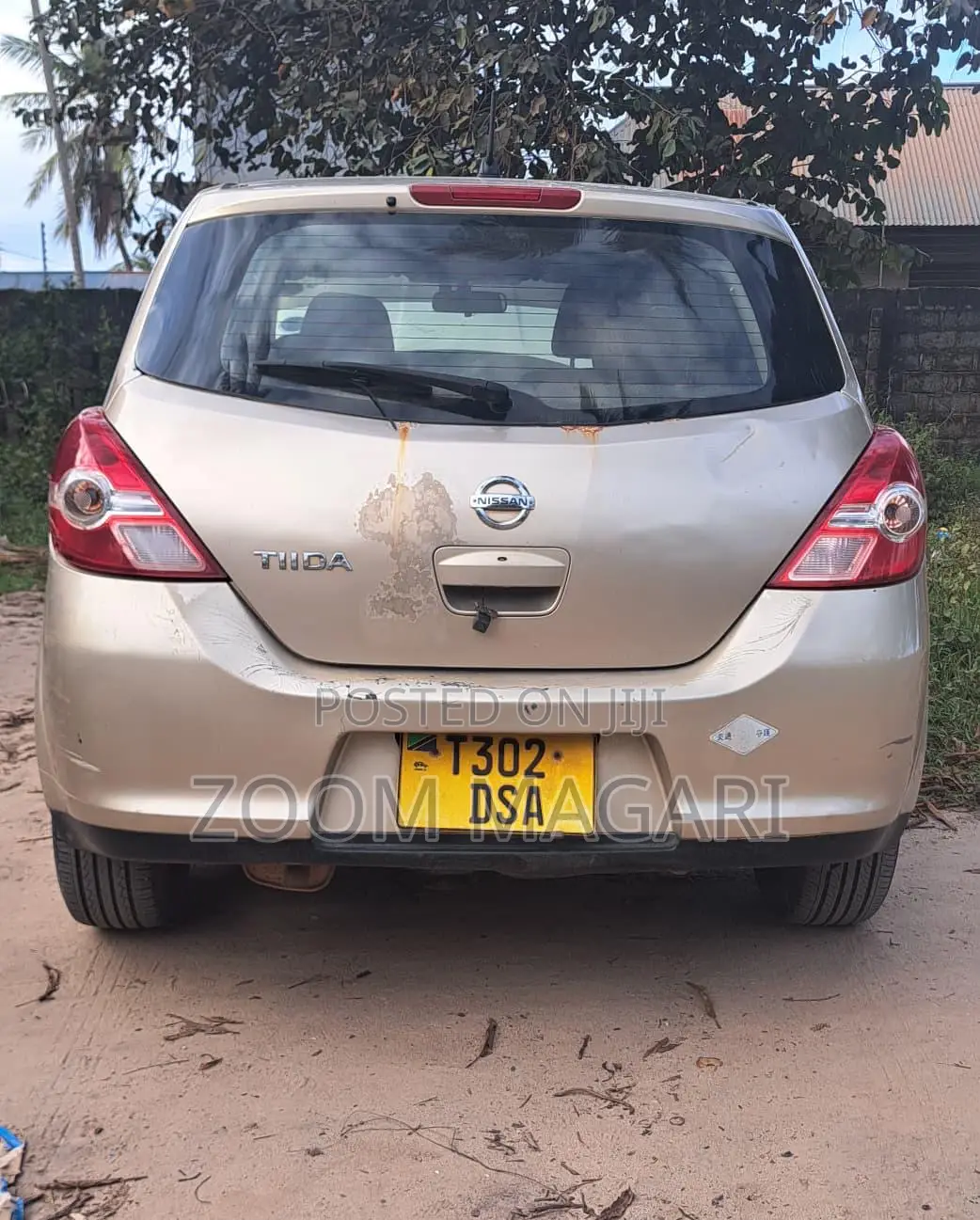 Nissan Tiida 2003 Beige