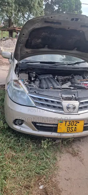 Nissan Tiida 2003 Beige