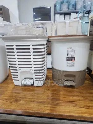 Garbage Bins/Dustbins