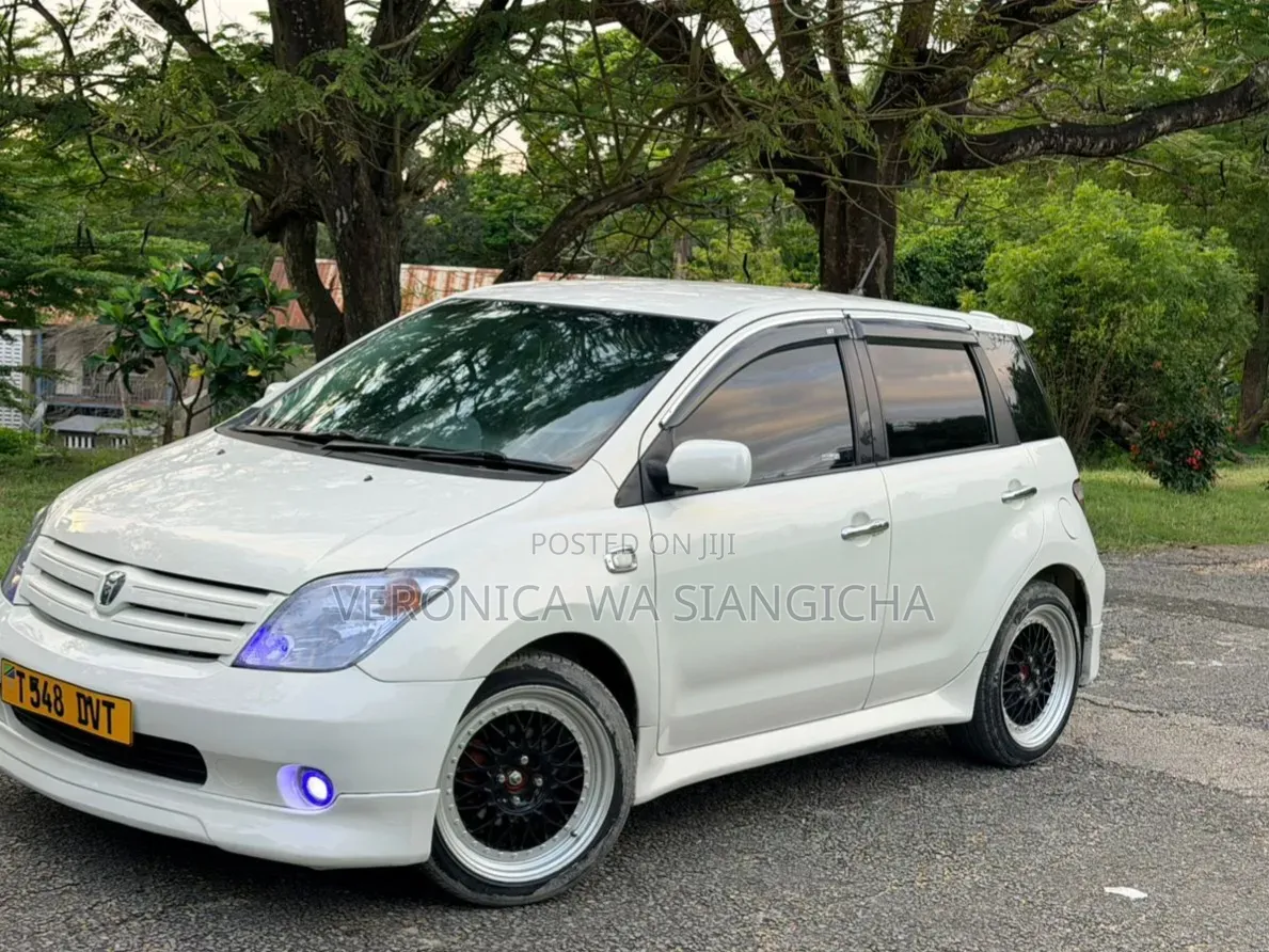 Toyota IST 2005 White