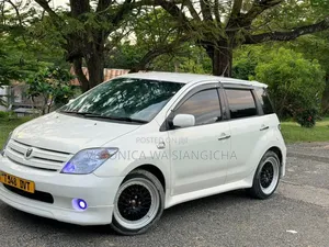 Toyota IST 2005 White