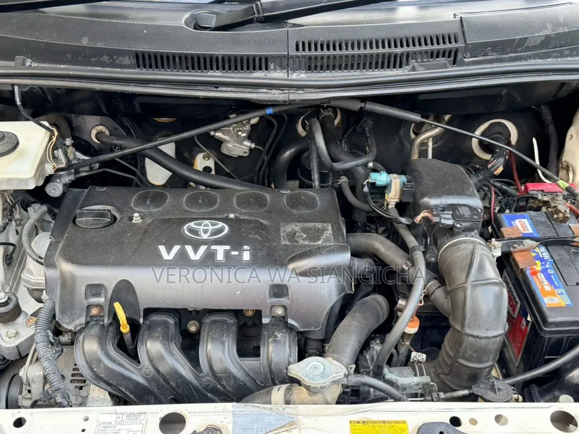 Toyota IST 2005 White