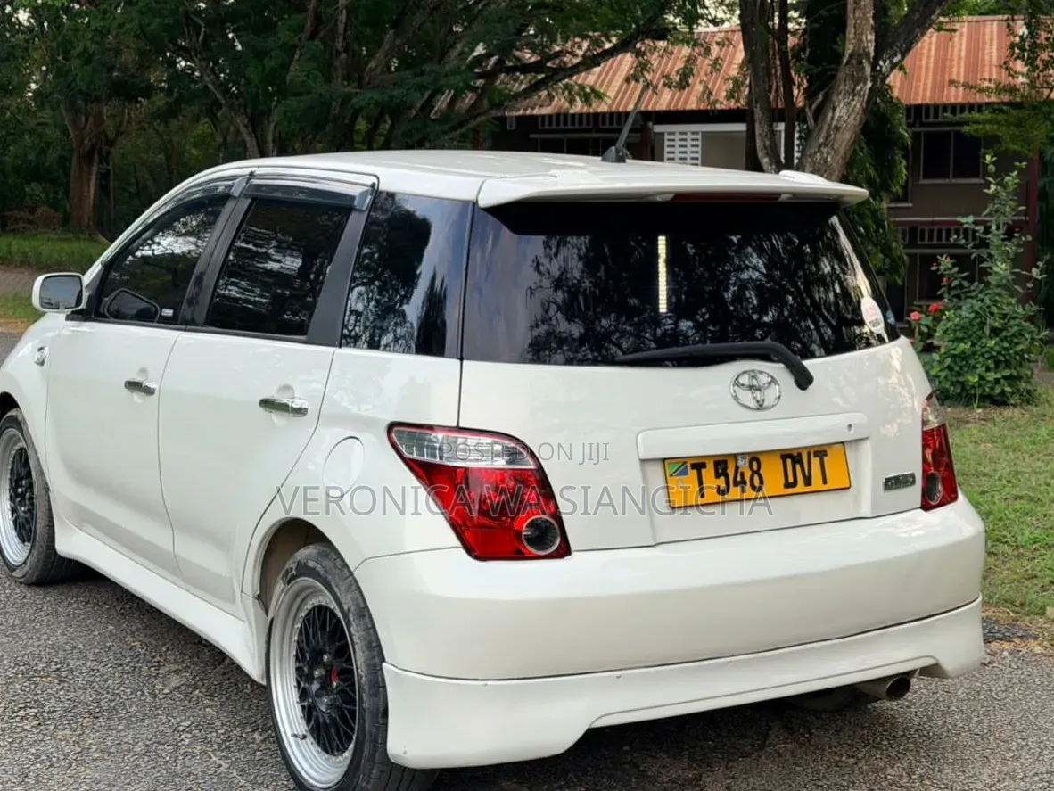 Toyota IST 2005 White