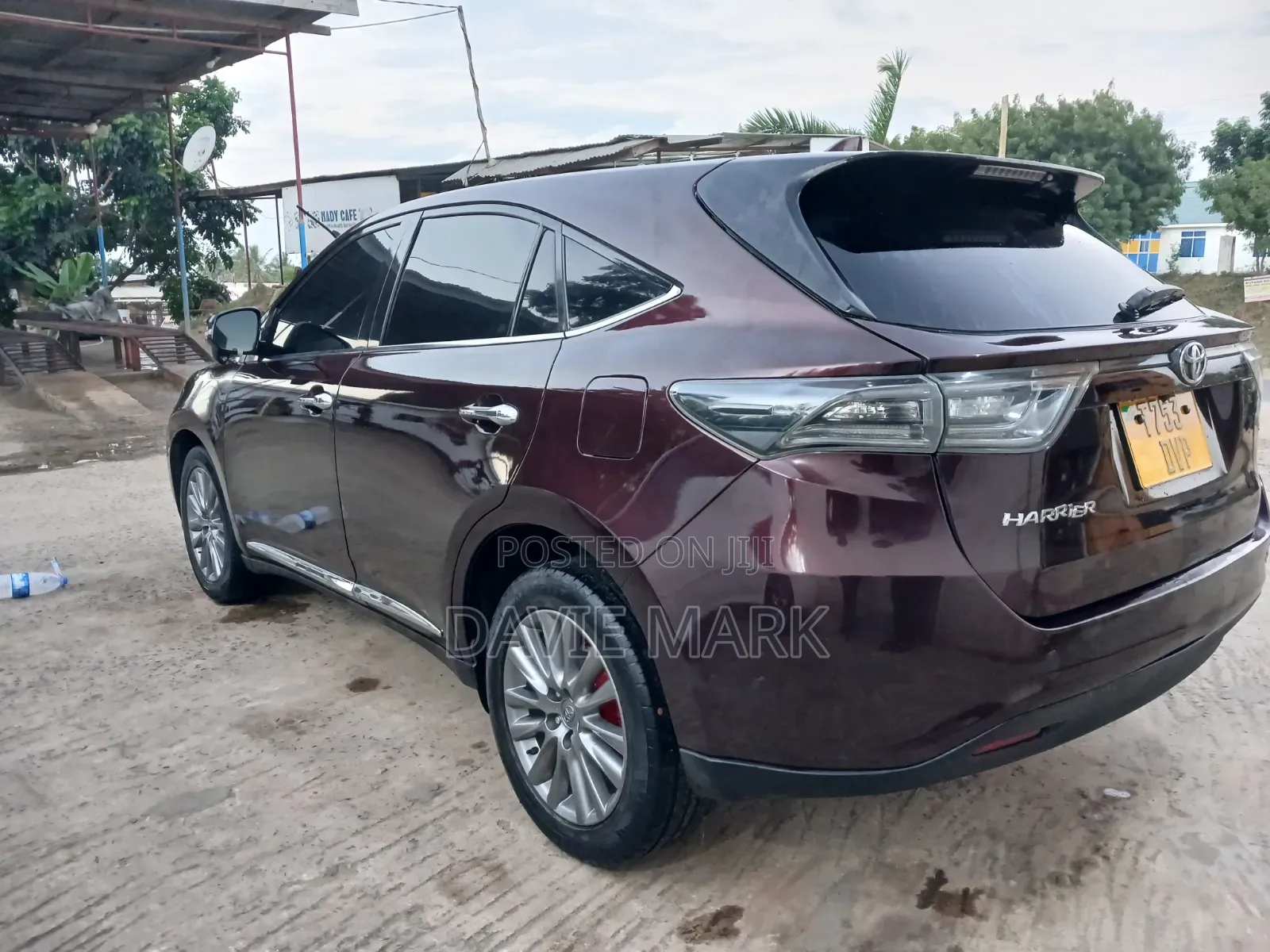 Toyota Harrier 2.0 4WD 2016 Maroon