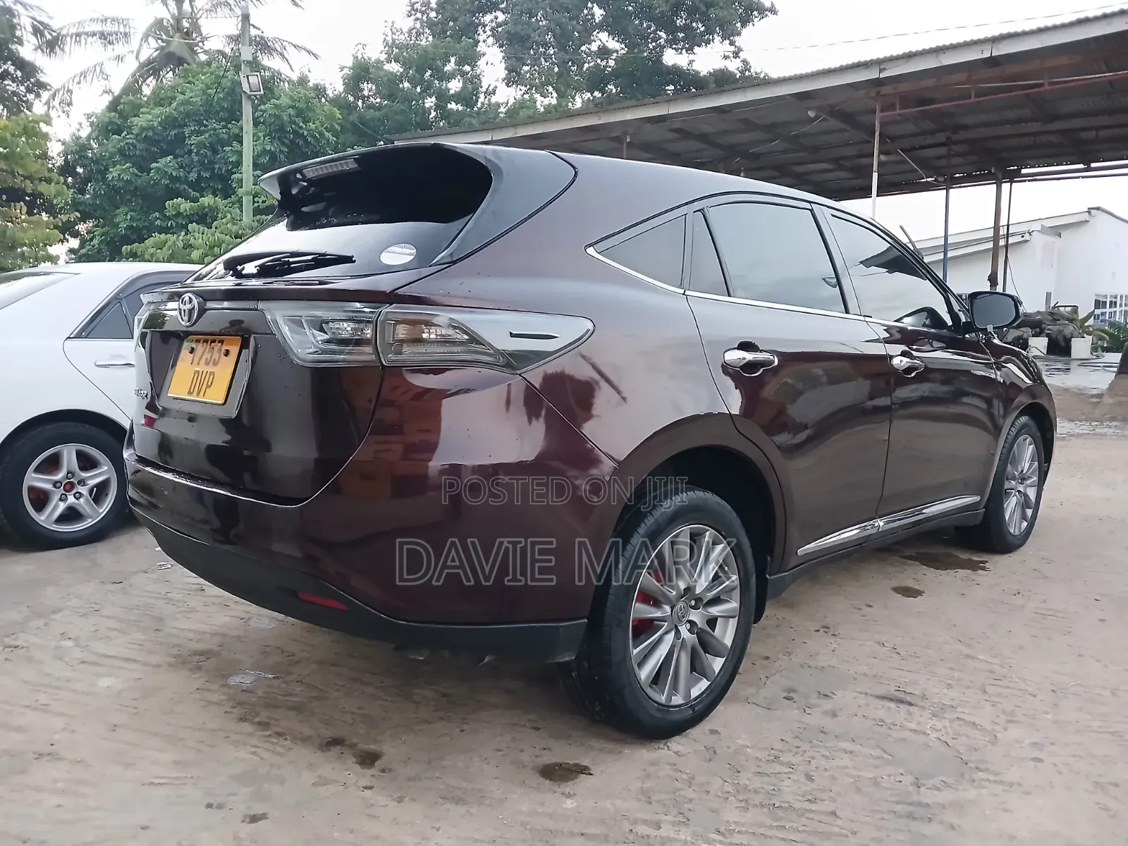 Toyota Harrier 2.0 4WD 2016 Maroon