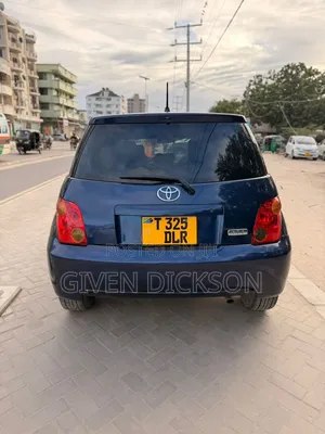 Toyota IST 2004 Blue