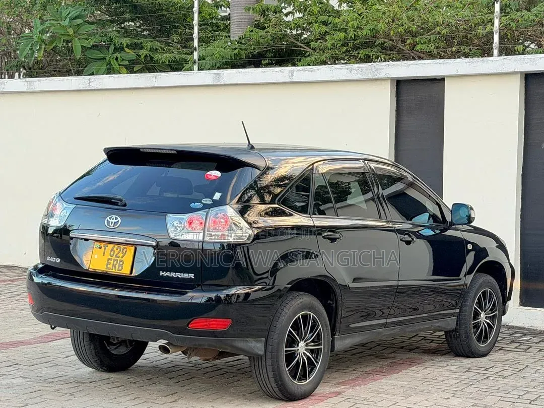 Toyota Harrier 2006