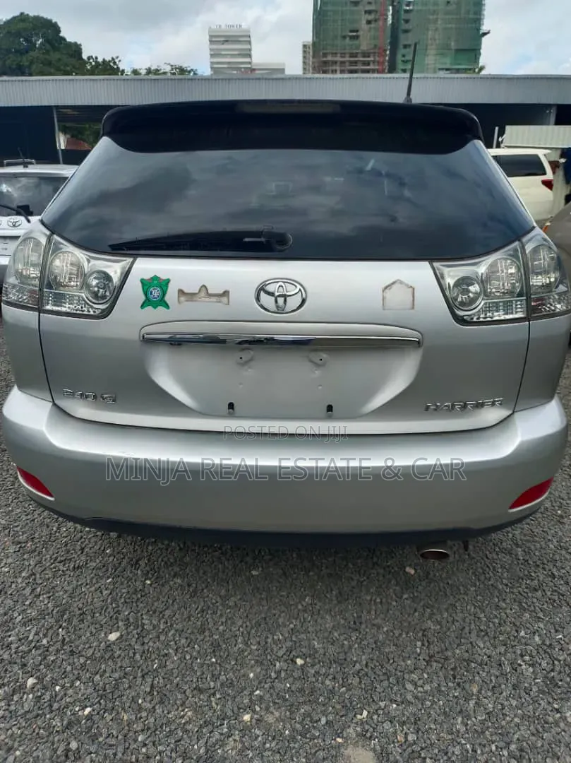 Toyota Harrier 2005 Silver