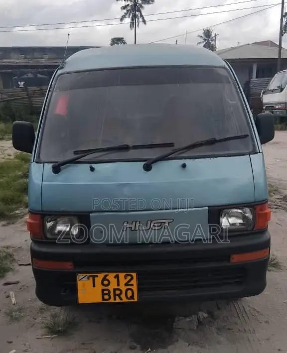 Nissan Serena 2000 Blue