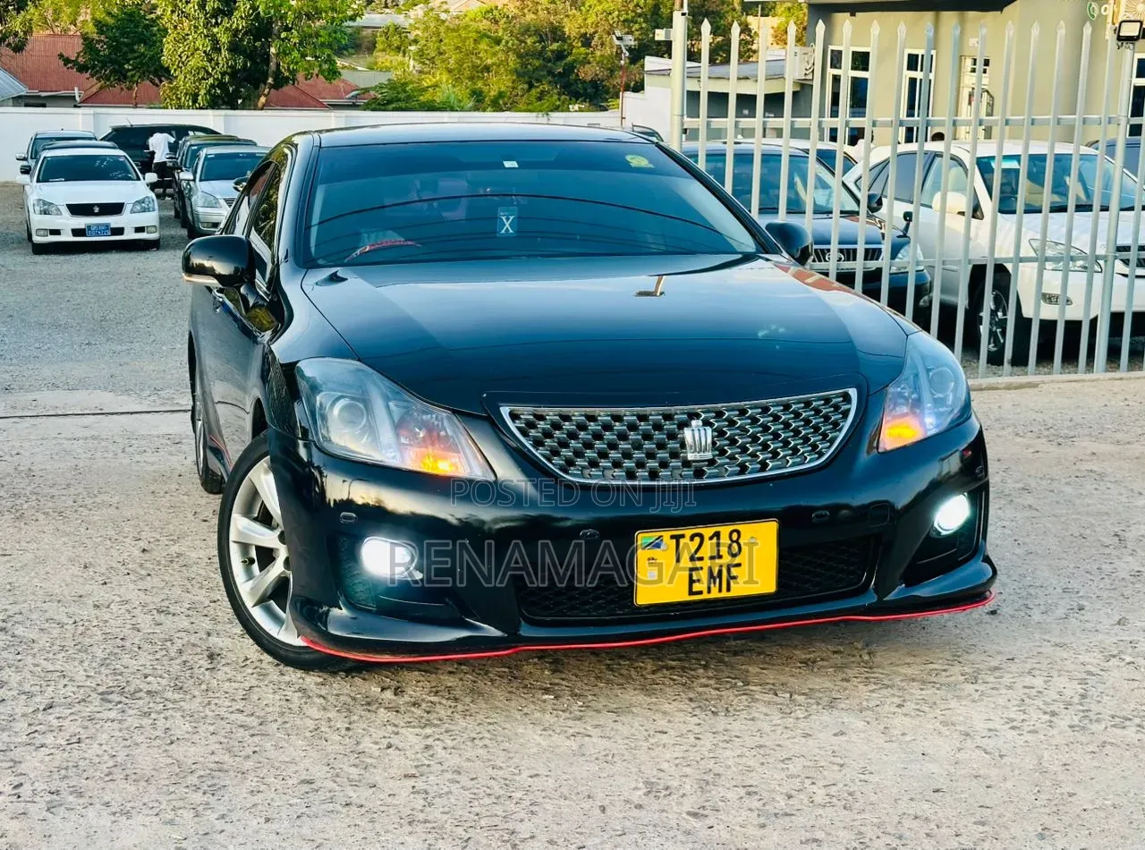 Toyota Crown 2009 Black
