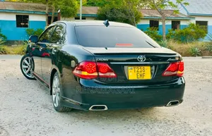 Toyota Crown 2009 Black