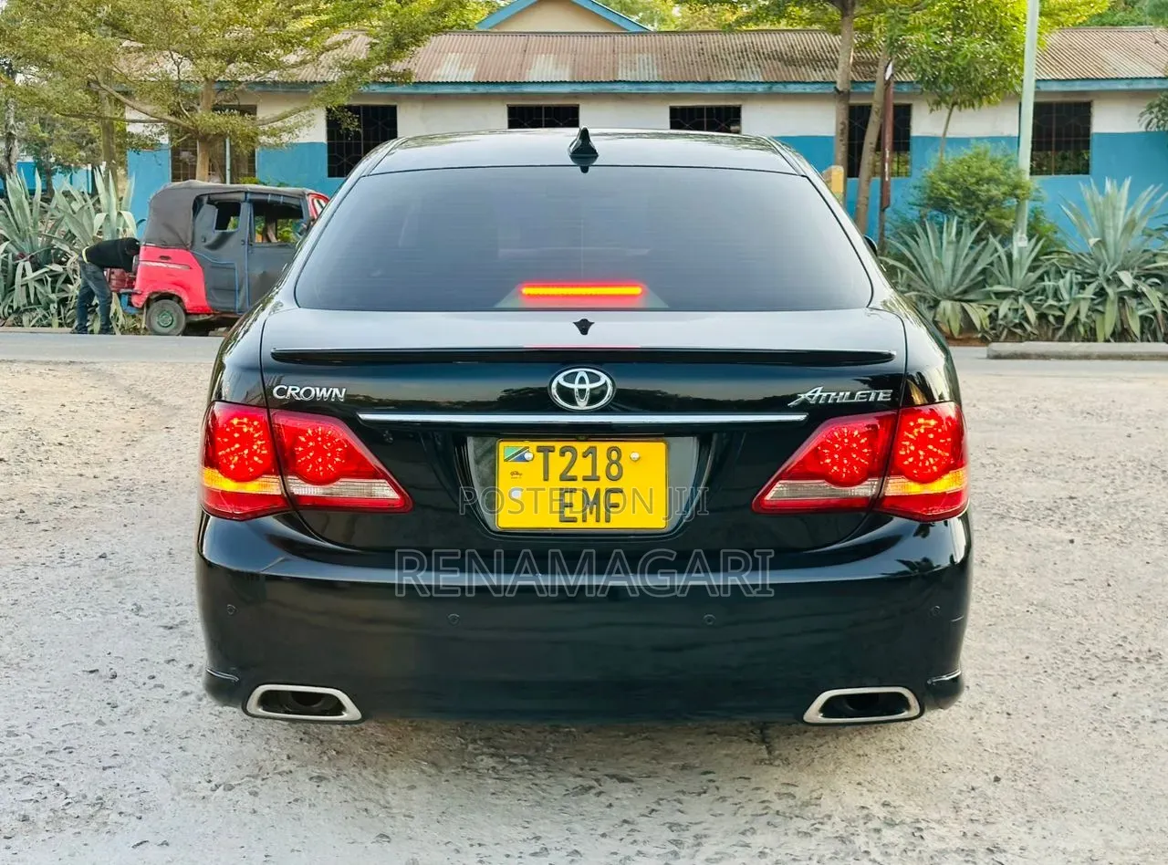 Toyota Crown 2009 Black