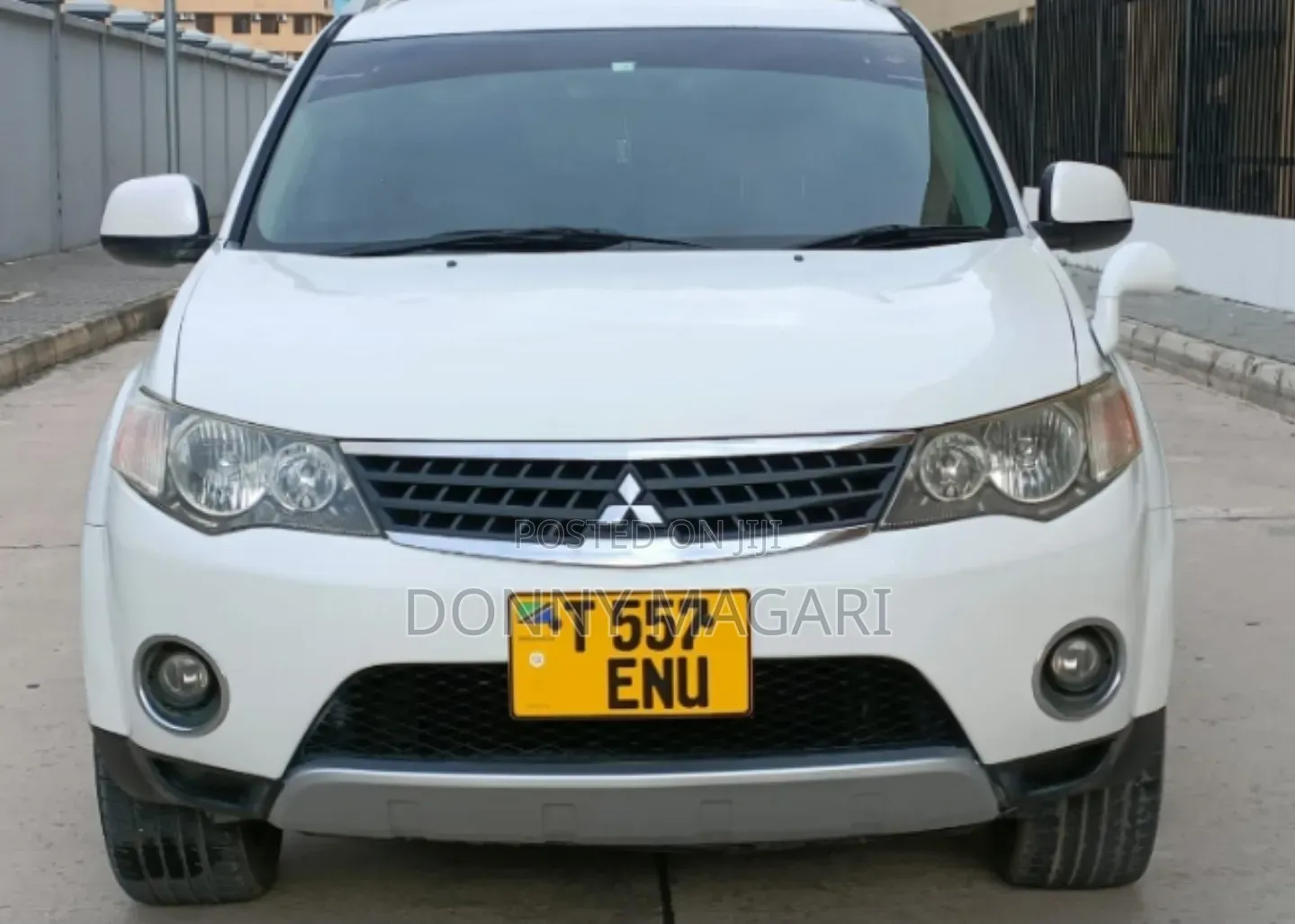 Mitsubishi Outlander 2010 White
