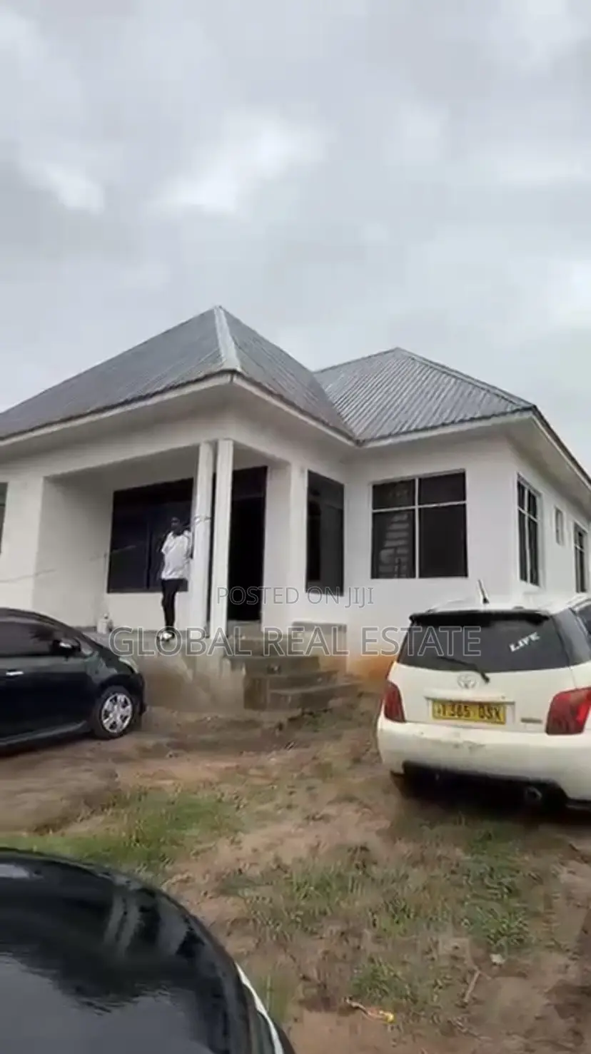 3bdrm House in Oriyo Estate, Toangoma for sale