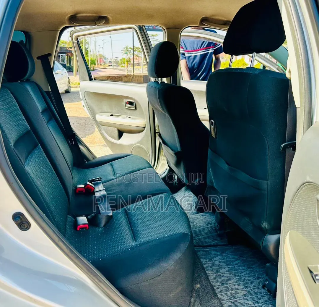 Toyota IST 2004 Silver