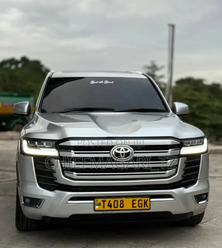 Toyota Land Cruiser 2017 Silver