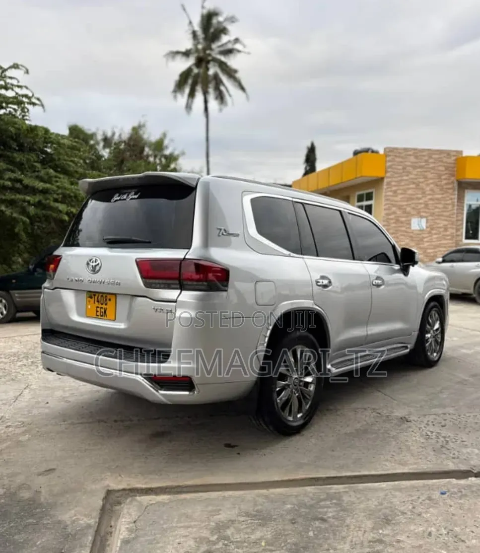 Toyota Land Cruiser 2017 Silver